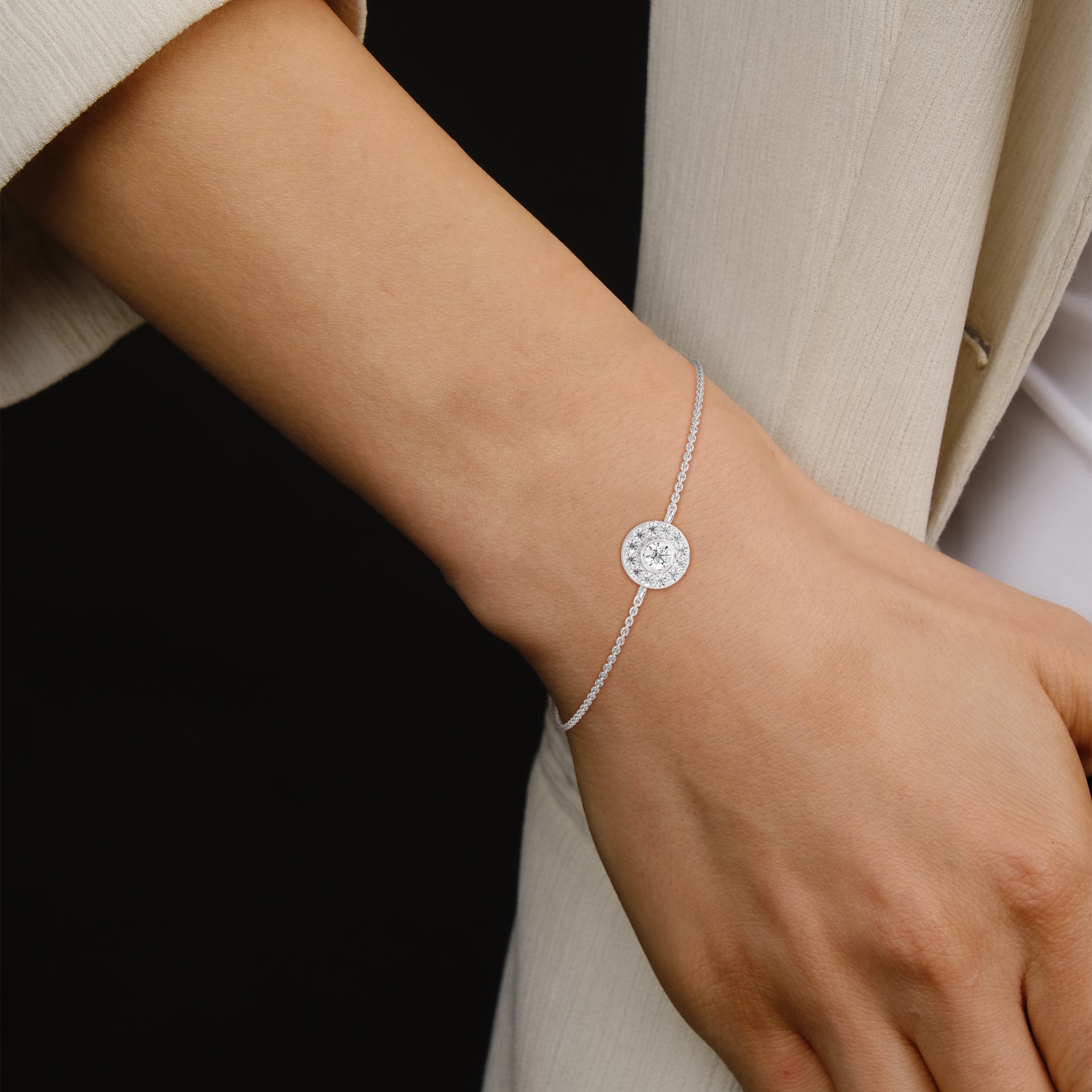 Elegant Round Lab-Grown Diamond Halo Gold Bracelet | 0.25 CTW